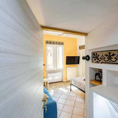 X 8 Guests Near Termini & Santa Maria Maggiore Apartment *